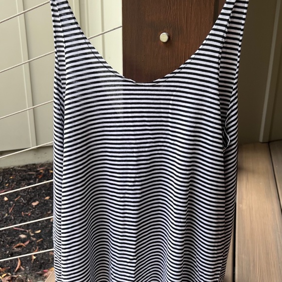NYTT- Tie Back Tank- Black&White Stripe- Size 0 (XS)- Tags on - Picture 5 of 13